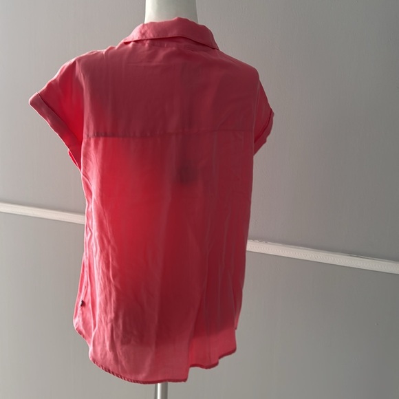 GAP Ladies' Popover Blouse, Notched Collar, Tacked Cuffs, Pink - Picture 4 of 7